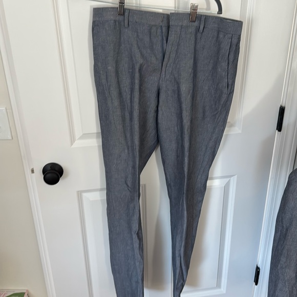 Ludlow Slim-fit unstructured suit pant in Irish cotton-linen blend - Picture 1 of 3